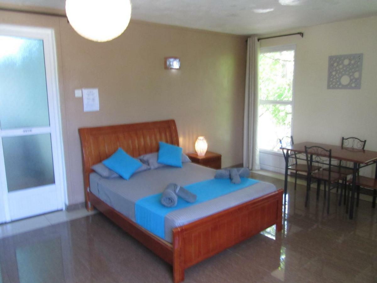 Lariad Bnb Flic en Flac Exterior foto