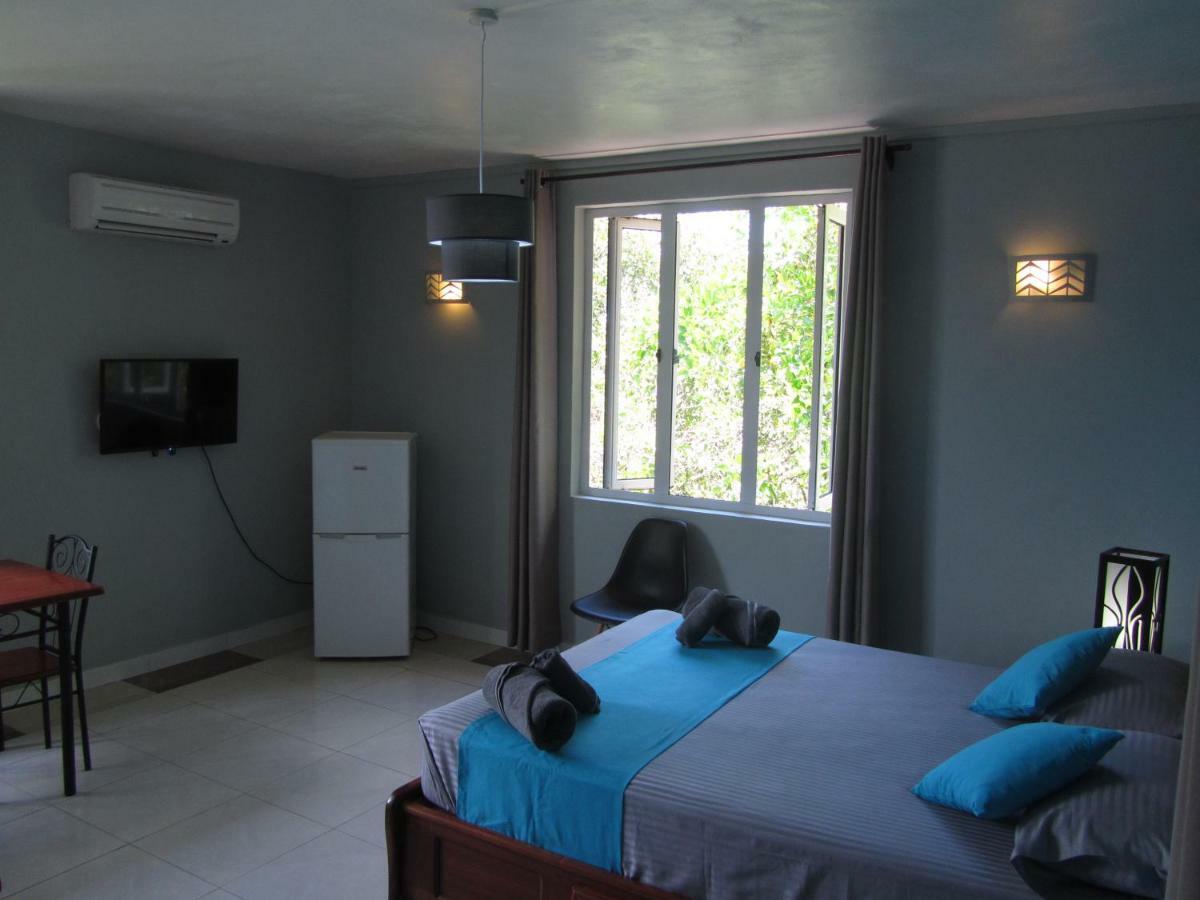 Lariad Bnb Flic en Flac Exterior foto